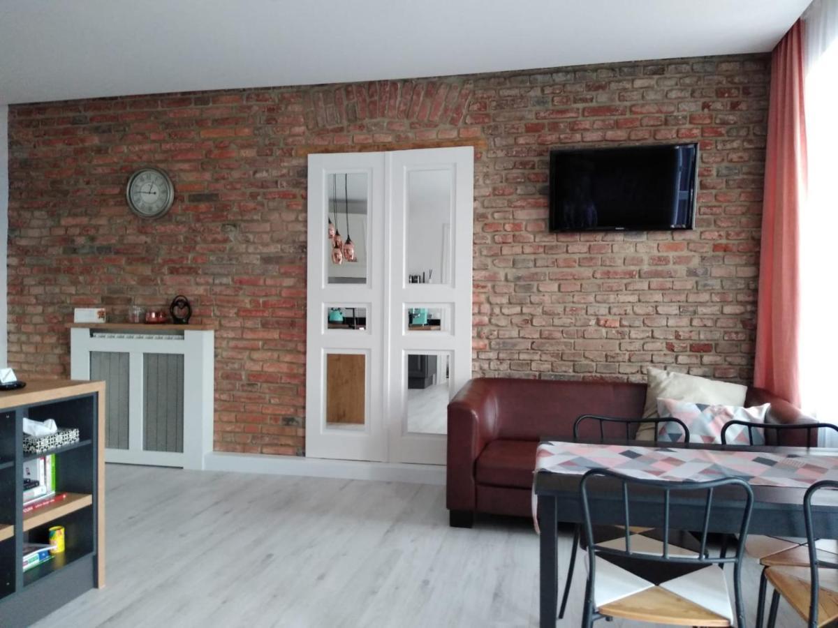 Apartament W Kamienicy Przy Plantach Kalisz Exterior foto